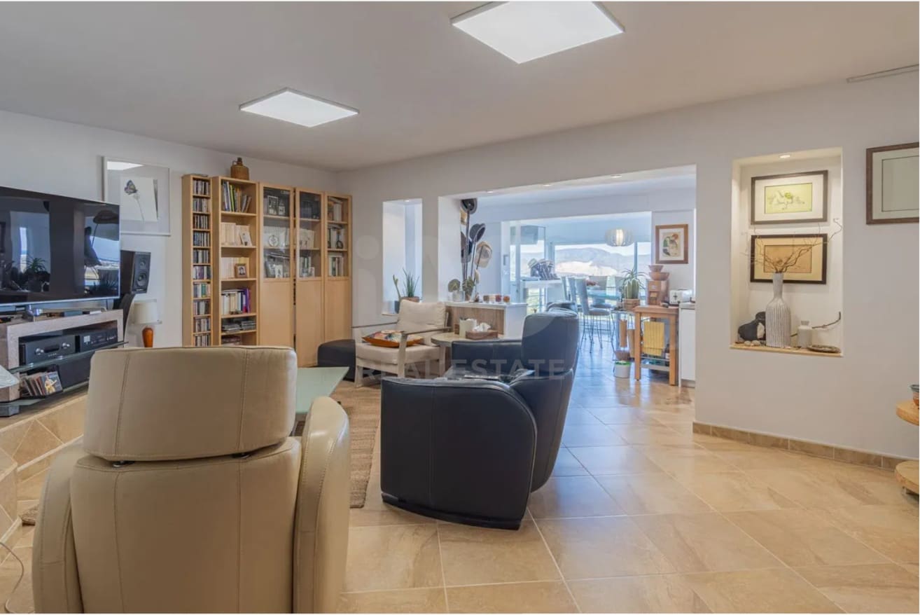 5 Zimmer Haus zu verkaufen in Alicante / Alacant Stadt mit Pool - 875.000 € (Ref: 9988889)