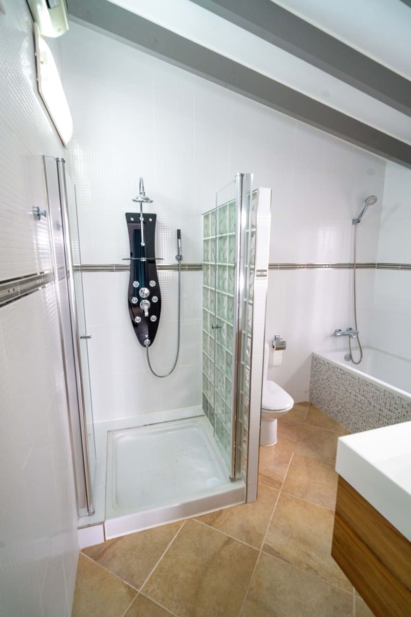 5 Zimmer Haus zu verkaufen in Alicante / Alacant Stadt mit Pool - 875.000 € (Ref: 9988889)