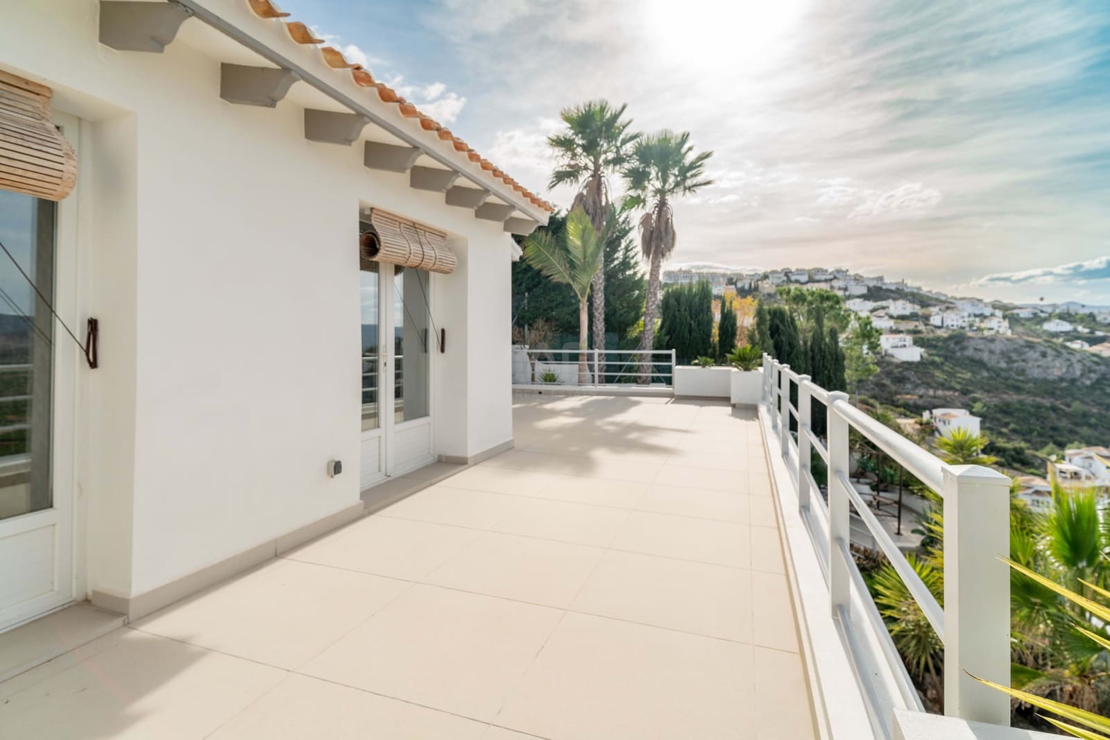 5 Zimmer Haus zu verkaufen in Alicante / Alacant Stadt mit Pool - 875.000 € (Ref: 9988889)