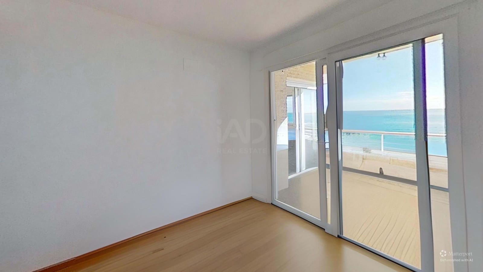 2 soverom Leilighet til salgs i El Campello med svømmebasseng garasje - € 425 000 (Ref: 9988890)
