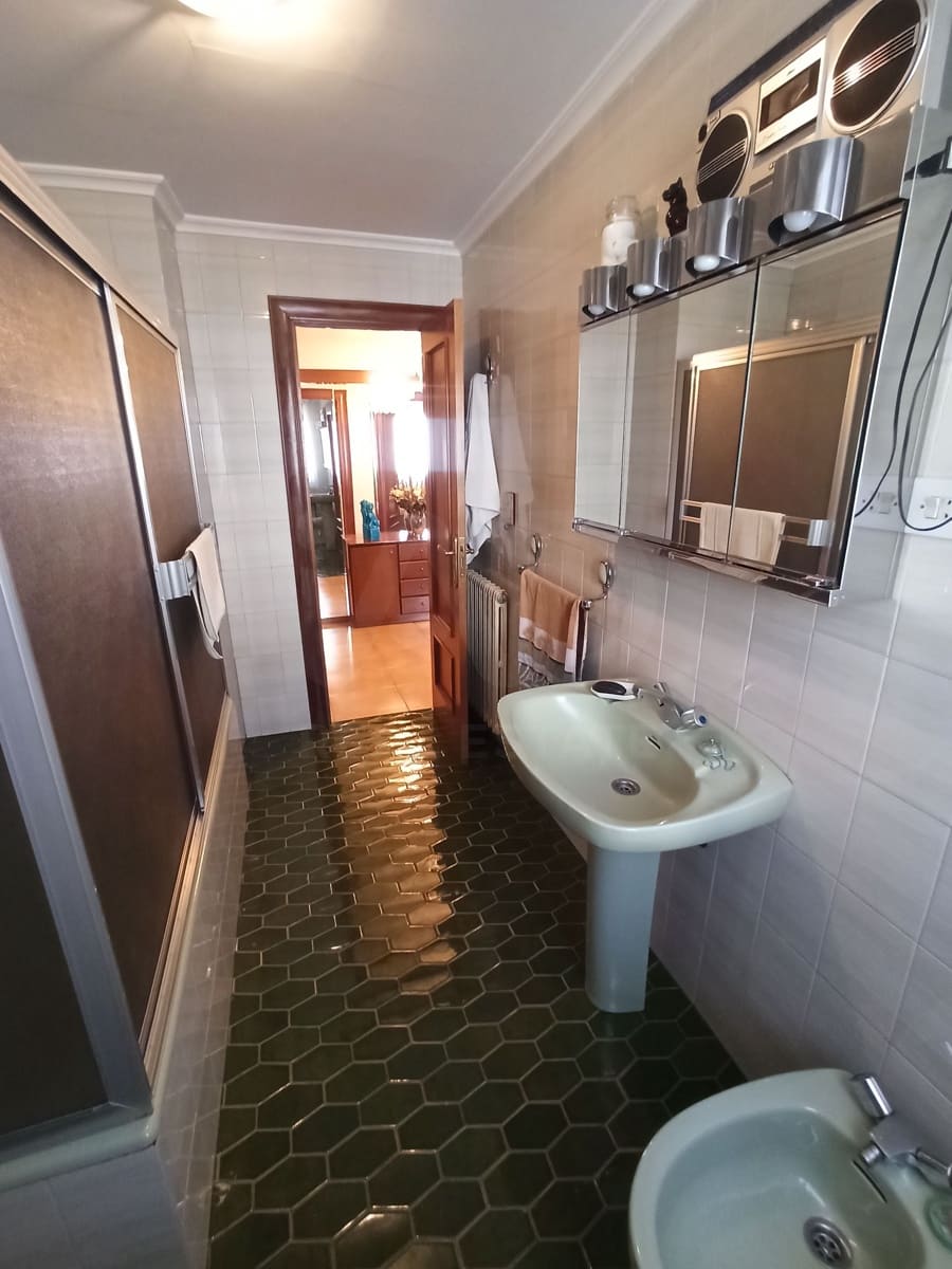 5 soveværelse Villa til salg i Cuadros med swimmingpool garage - € 269.500 (Ref: 9988892)
