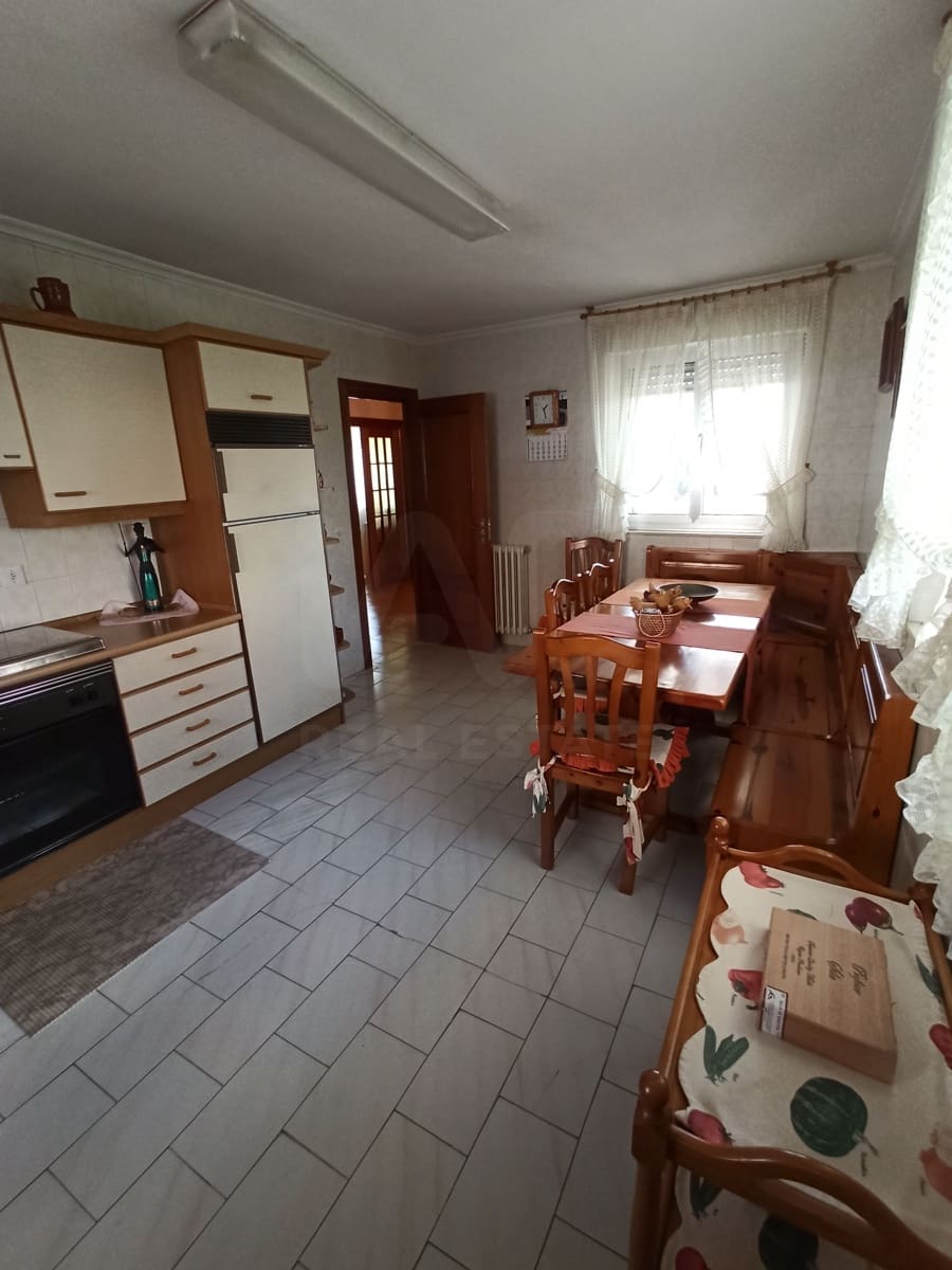 5 soveværelse Villa til salg i Cuadros med swimmingpool garage - € 269.500 (Ref: 9988892)
