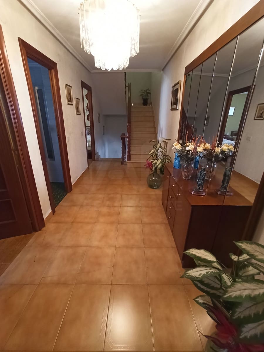 5 soveværelse Villa til salg i Cuadros med swimmingpool garage - € 269.500 (Ref: 9988892)