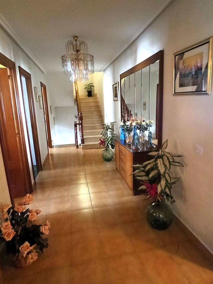 5 soveværelse Villa til salg i Cuadros med swimmingpool garage - € 269.500 (Ref: 9988892)