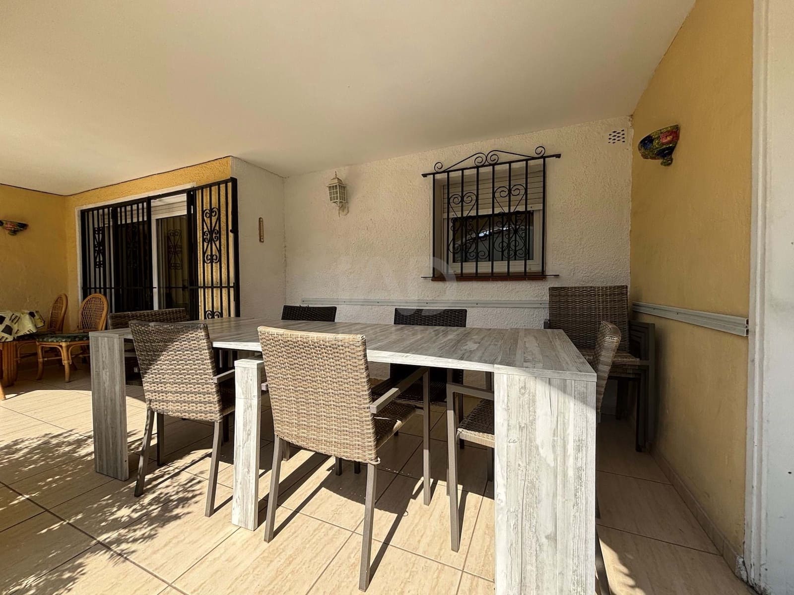 4 slaapkamer Huis te koop in Gerona stad met zwembad garage - € 428.000 (Ref: 9988893)