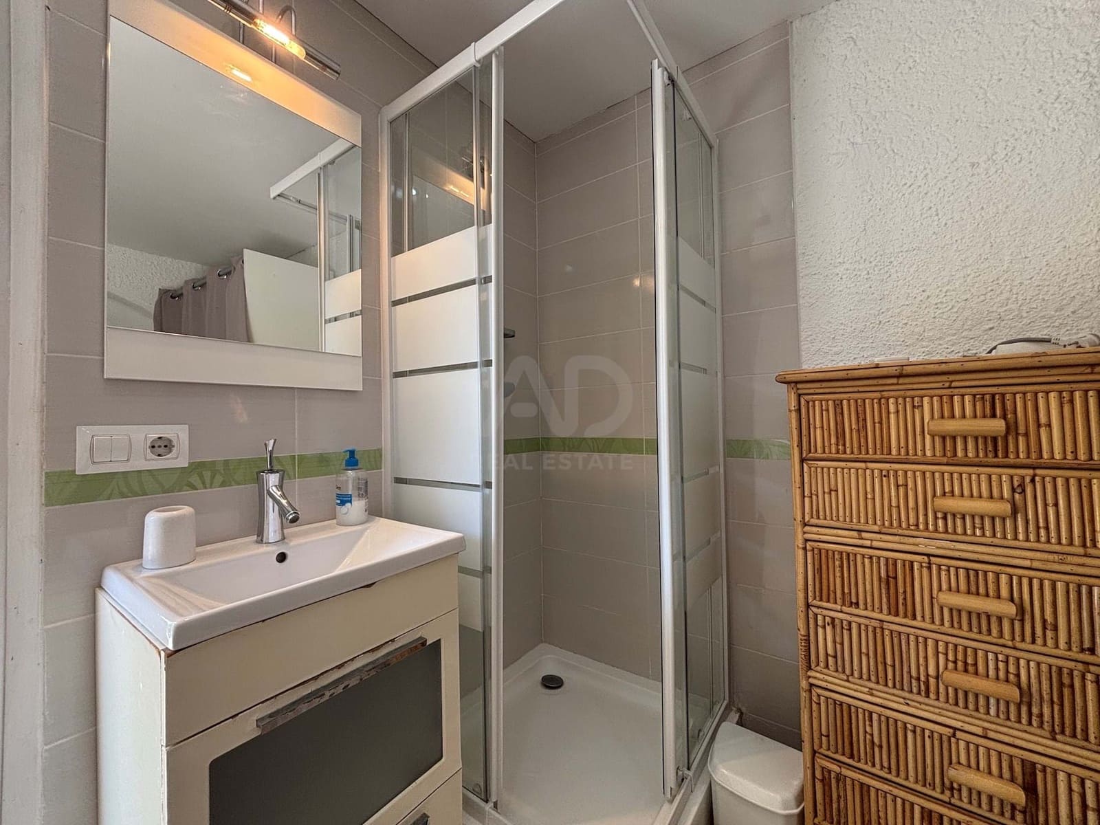 4 slaapkamer Huis te koop in Gerona stad met zwembad garage - € 428.000 (Ref: 9988893)