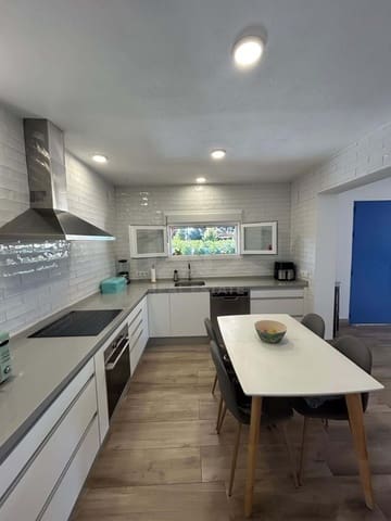2 soverom Hus til salgs i Huelva by med svømmebasseng garasje - € 397 000 (Ref: 9988894)