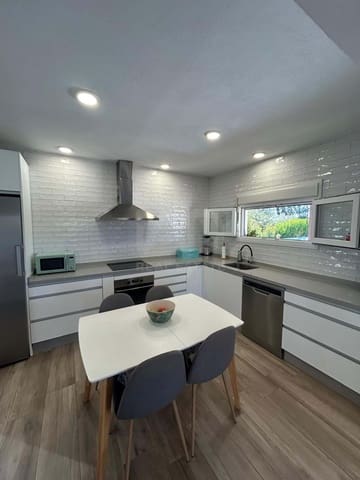 2 soverom Hus til salgs i Huelva by med svømmebasseng garasje - € 397 000 (Ref: 9988894)