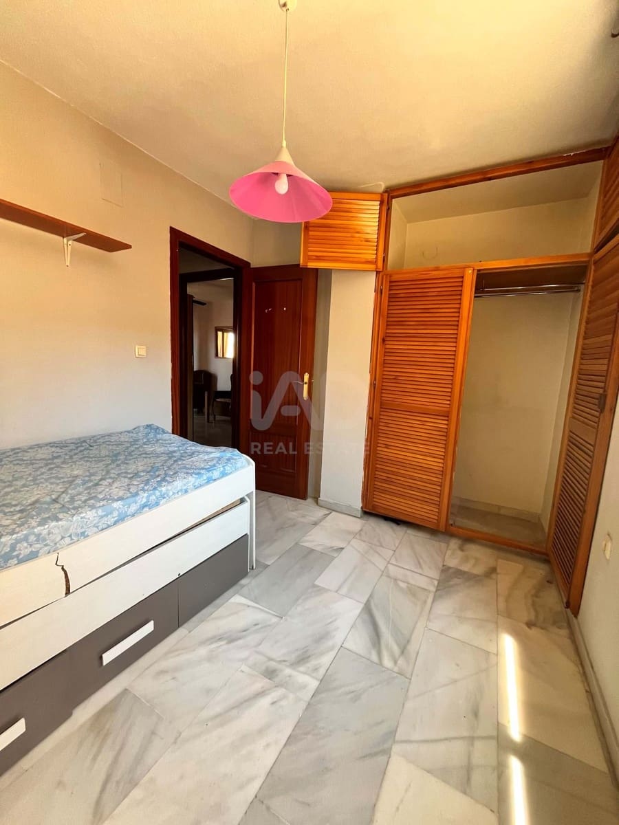 Apartamento de 2 habitaciones en Granada ciudad en venta con garaje - 89.000 € (Ref: 9988897)