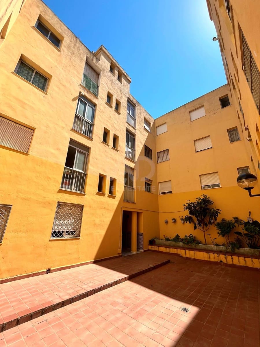 Apartamento de 2 habitaciones en Granada ciudad en venta con garaje - 89.000 € (Ref: 9988897)