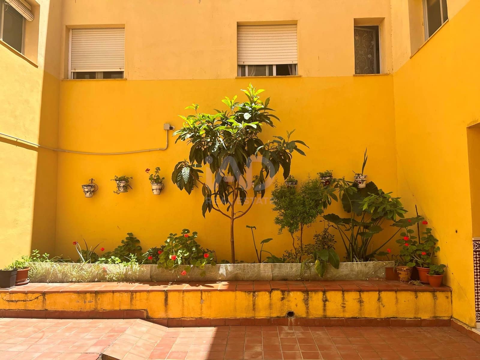 Apartamento de 2 habitaciones en Granada ciudad en venta con garaje - 89.000 € (Ref: 9988897)