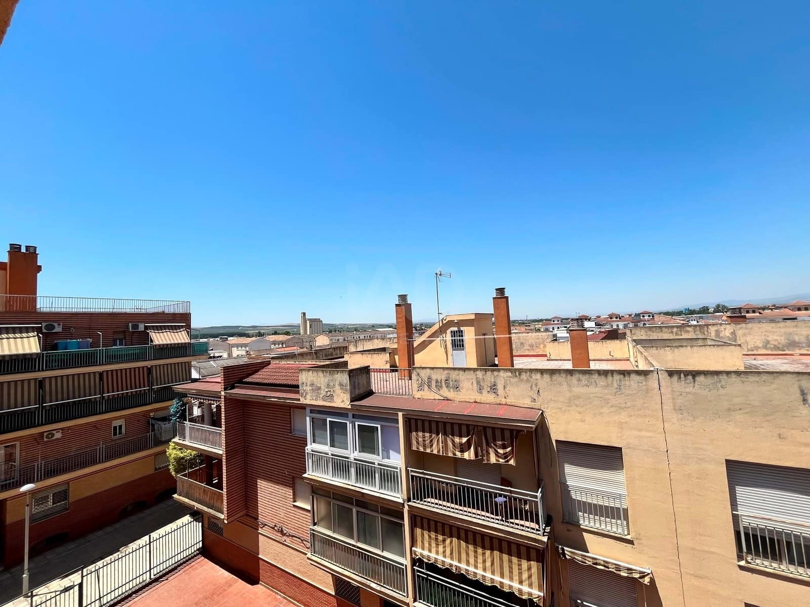Apartamento de 2 habitaciones en Granada ciudad en venta con garaje - 89.000 € (Ref: 9988897)