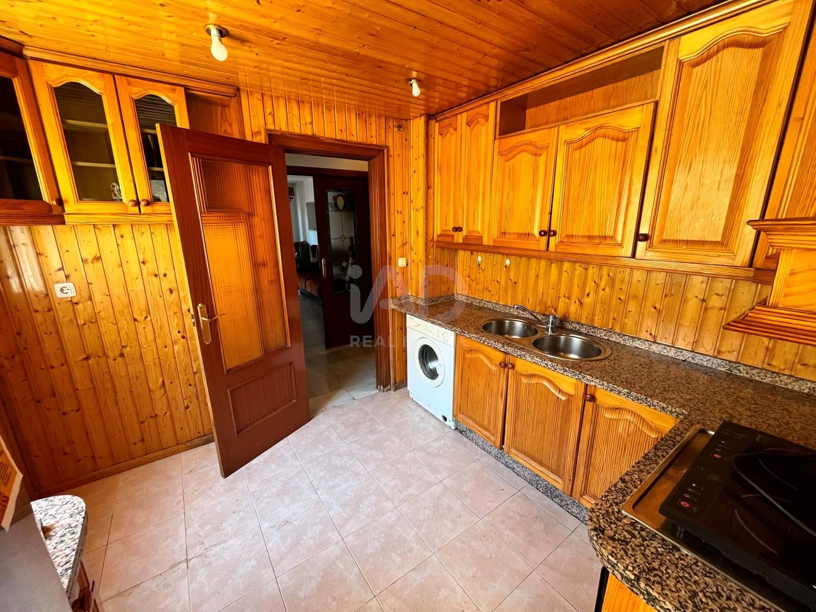 Apartamento de 2 habitaciones en Granada ciudad en venta con garaje - 89.000 € (Ref: 9988897)
