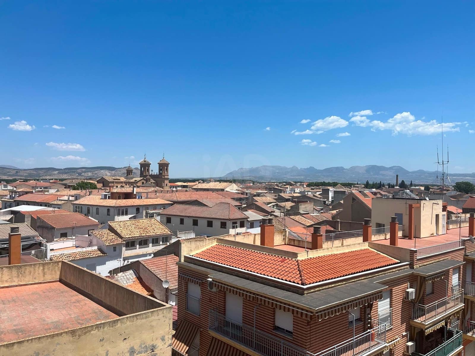 Apartamento de 2 habitaciones en Granada ciudad en venta con garaje - 89.000 € (Ref: 9988897)
