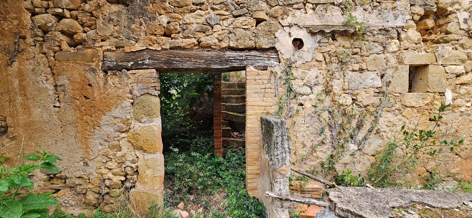 Undeveloped Land for sale in Girona city - € 195,000 (Ref: 9988899)