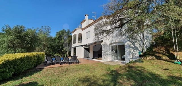 4 slaapkamer Huis te koop in Gerona stad met zwembad - € 464.000 (Ref: 9988900)