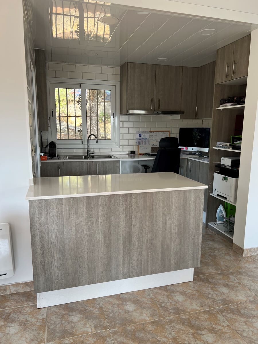 4 slaapkamer Huis te koop in Gerona stad met zwembad - € 464.000 (Ref: 9988900)
