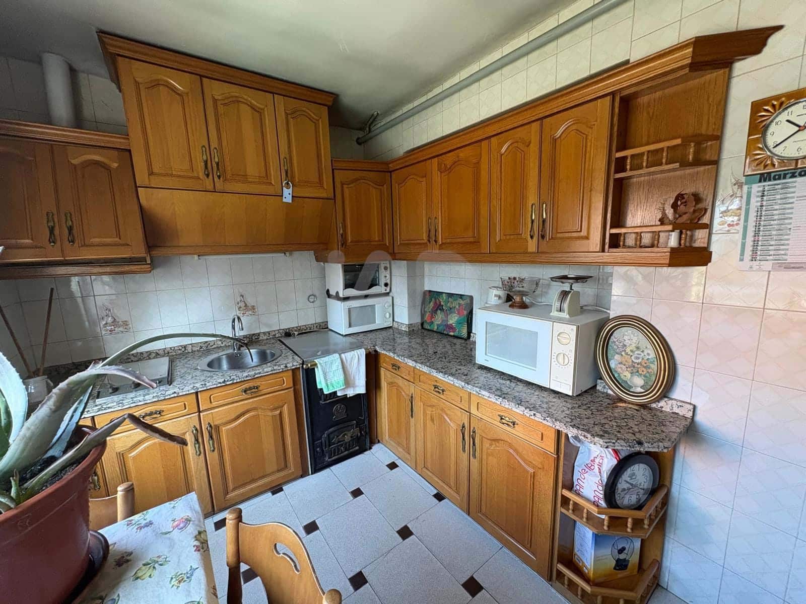 3 sypialnia Dom na sprzedaż w Miasto Leon z garażem - 198 000 € (Ref: 9988901)