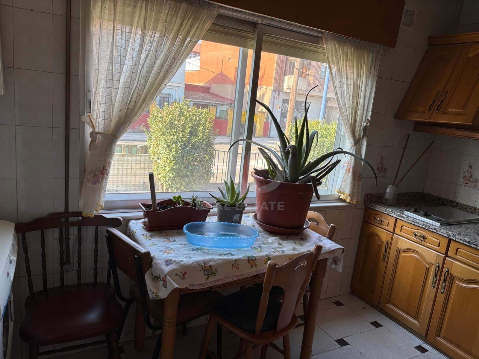 3 sypialnia Dom na sprzedaż w Miasto Leon z garażem - 198 000 € (Ref: 9988901)