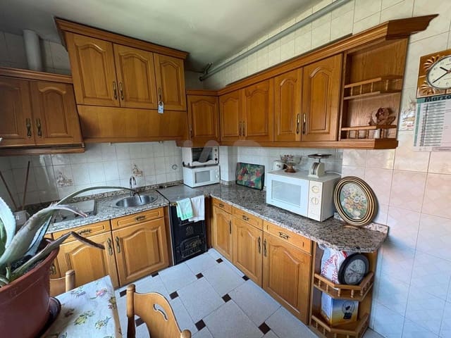 3 sypialnia Dom na sprzedaż w Miasto León z garażem - 198 000 € (Ref: 9988901)