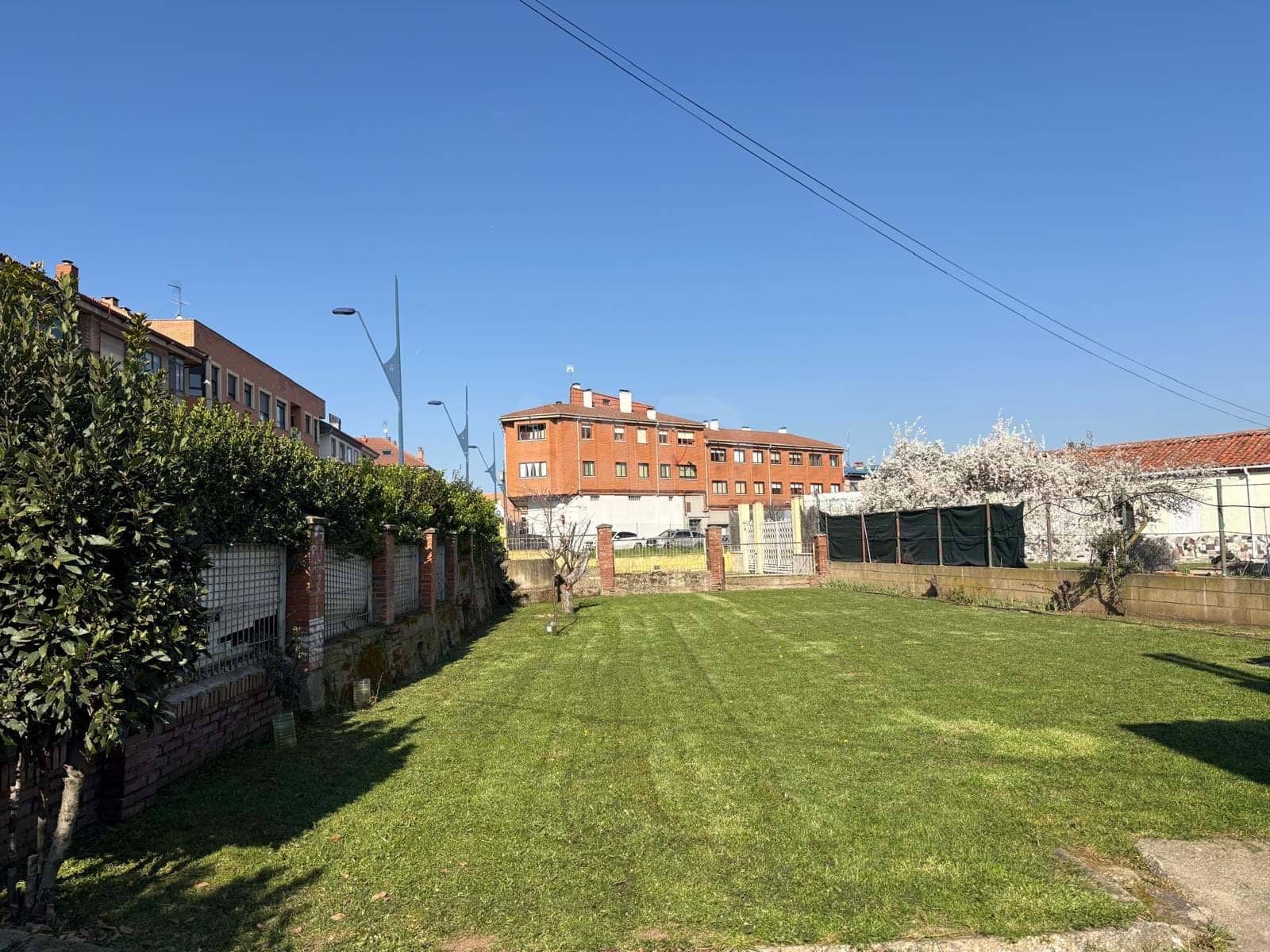3 sypialnia Dom na sprzedaż w Miasto Leon z garażem - 198 000 € (Ref: 9988901)
