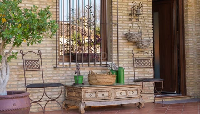 3 soverom Hus til salgs i Huelva by med garasje - € 505 000 (Ref: 9988902)