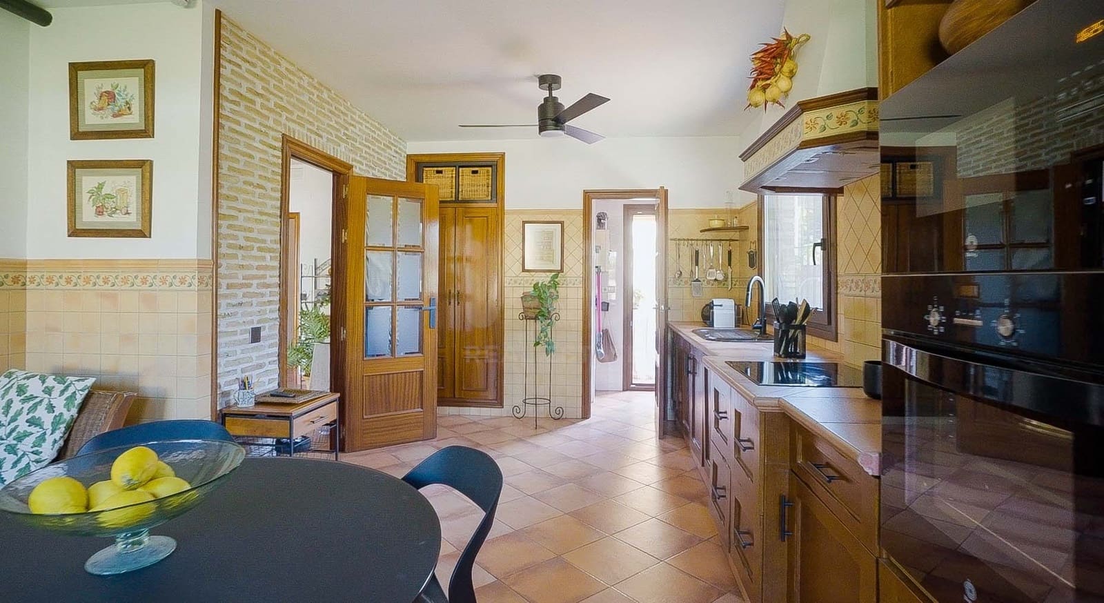 3 soveværelse Byhus til salg i Huelva by med garage - € 505.000 (Ref: 9988902)