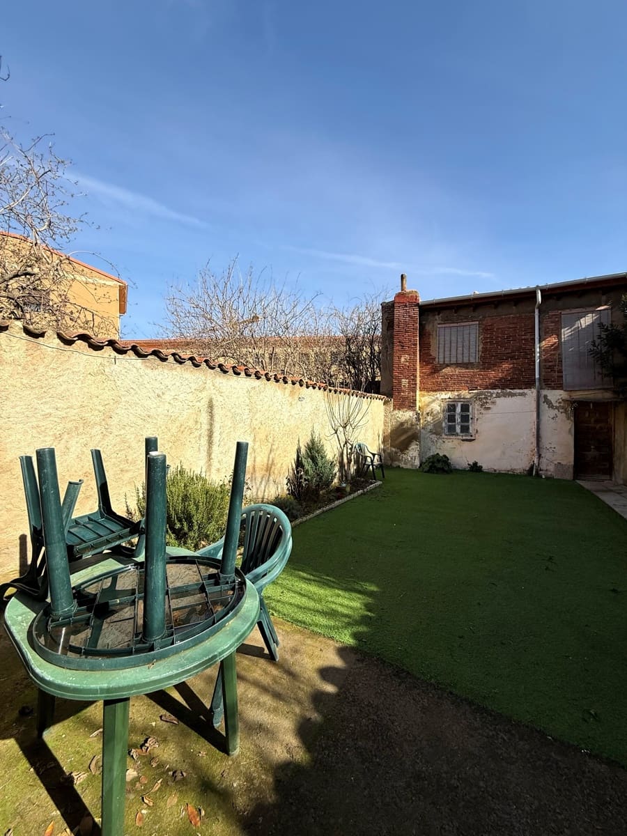 Local Commercial à vendre à Leon ville - 380 000 € (Ref: 9988903)