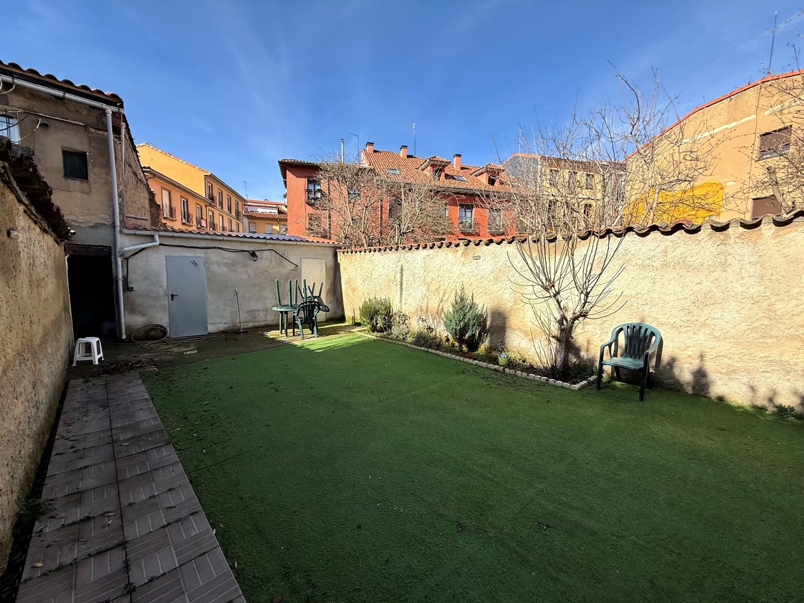Local Commercial à vendre à Leon ville - 380 000 € (Ref: 9988903)