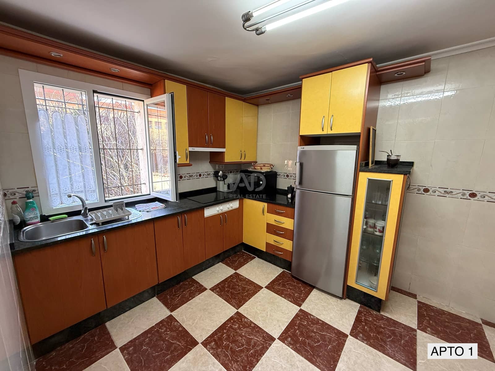 Local Commercial à vendre à Leon ville - 380 000 € (Ref: 9988903)