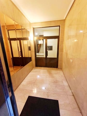 3 soveværelse Lejlighed til salg i León by med garage - € 190.000 (Ref: 9988904)