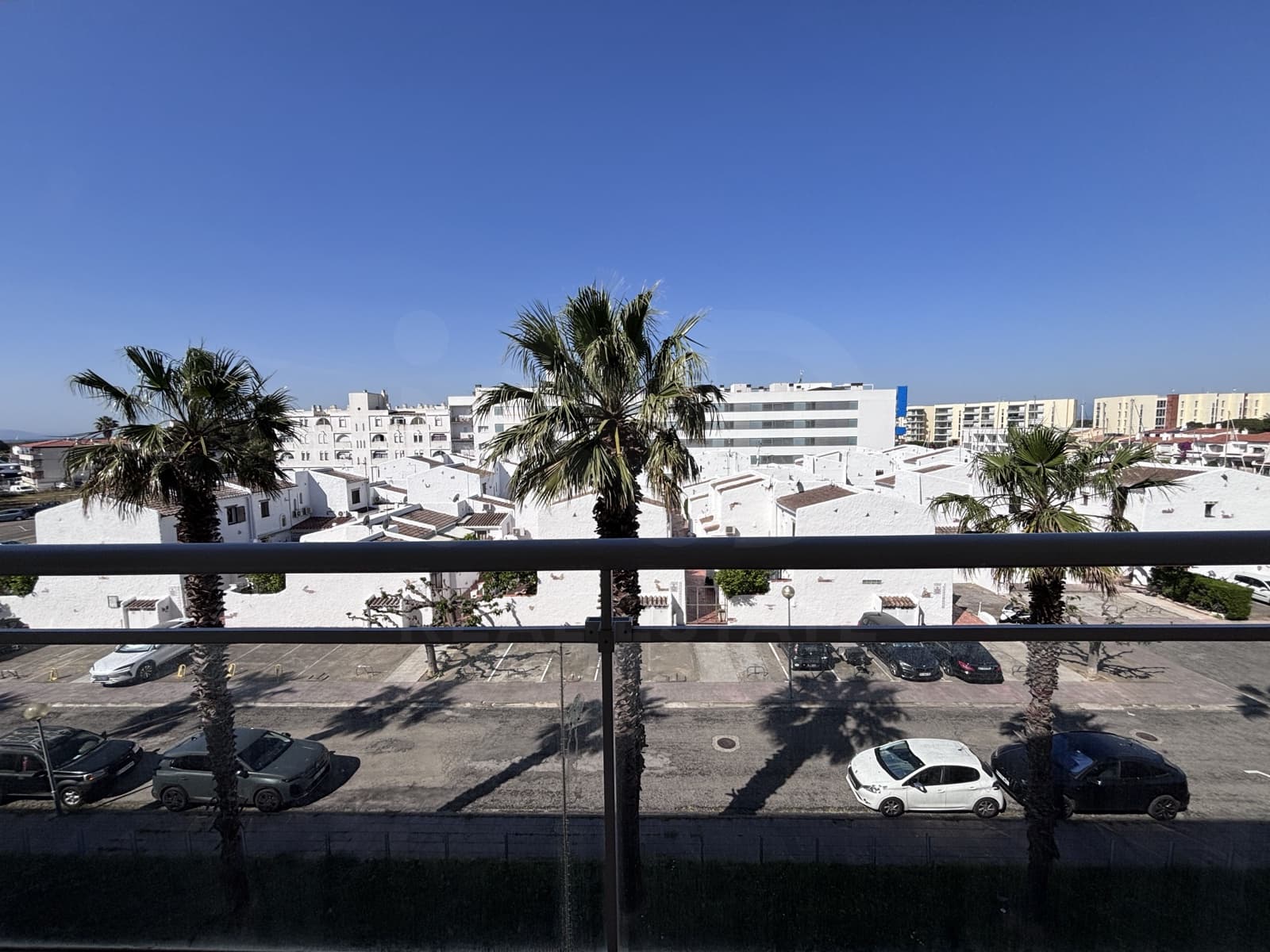Apartamento de 2 habitaciones en Roses en venta con piscina - 209.000 € (Ref: 9988913)