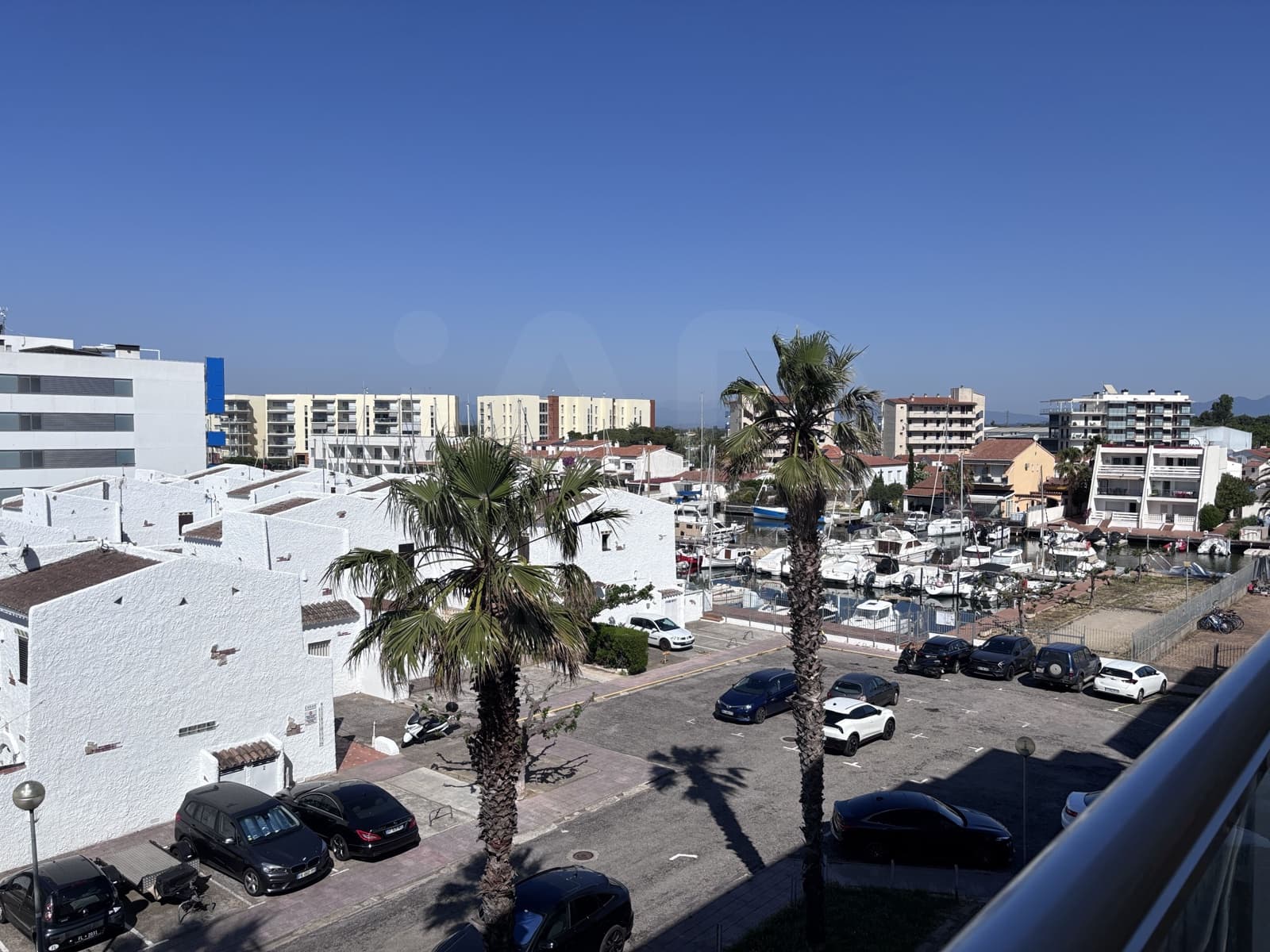 Apartamento de 2 habitaciones en Roses en venta con piscina - 209.000 € (Ref: 9988913)
