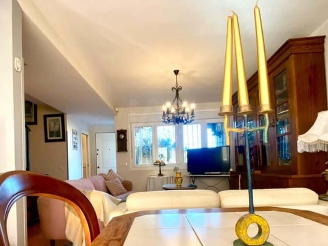 3 soverom Rekkehus til salgs i Cádiz by med garasje - € 597 000 (Ref: 9988921)