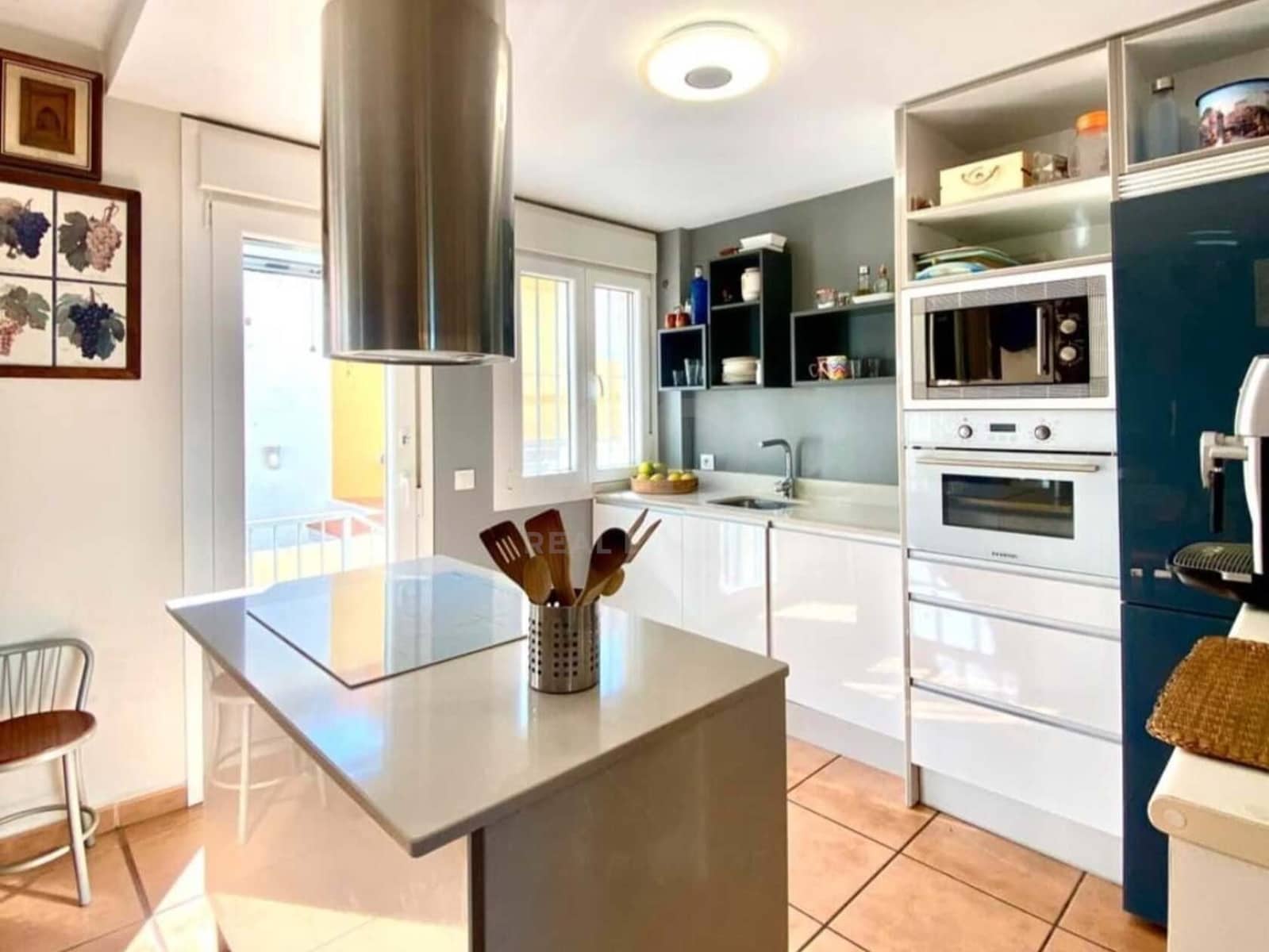3 soverom Rekkehus til salgs i Cadiz by med garasje - € 597 000 (Ref: 9988921)