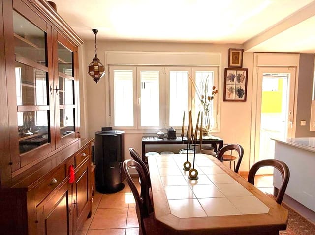 3 soverom Rekkehus til salgs i Cádiz by med garasje - € 597 000 (Ref: 9988921)