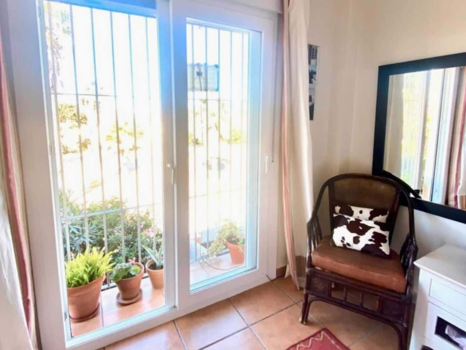 3 soverom Rekkehus til salgs i Cadiz by med garasje - € 597 000 (Ref: 9988921)