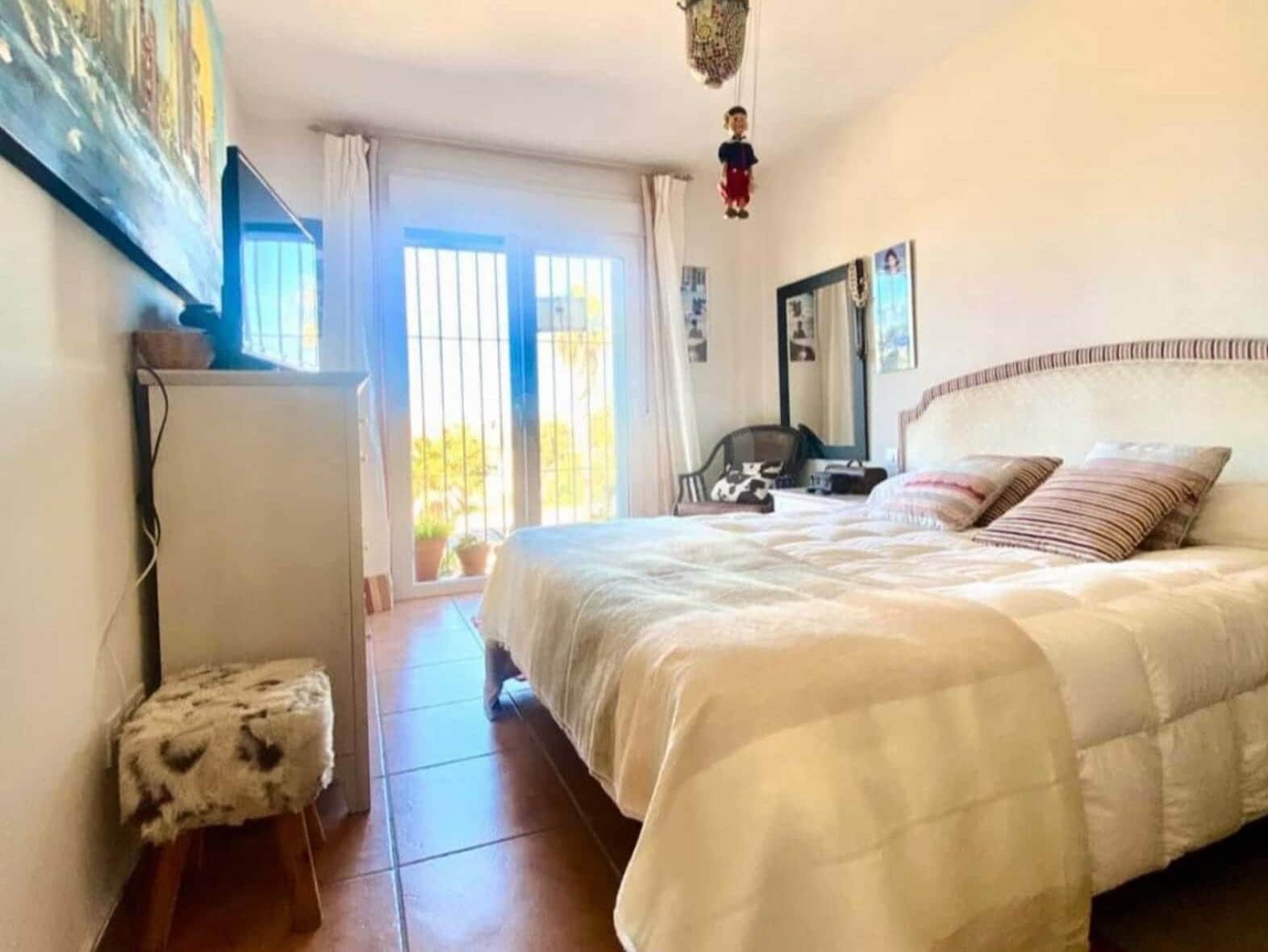 3 soverom Rekkehus til salgs i Cadiz by med garasje - € 597 000 (Ref: 9988921)