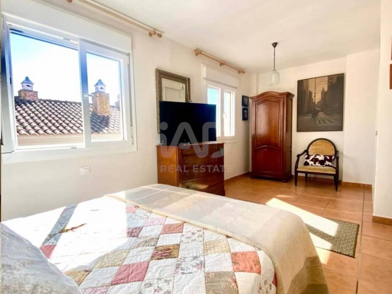 3 soverom Rekkehus til salgs i Cadiz by med garasje - € 597 000 (Ref: 9988921)