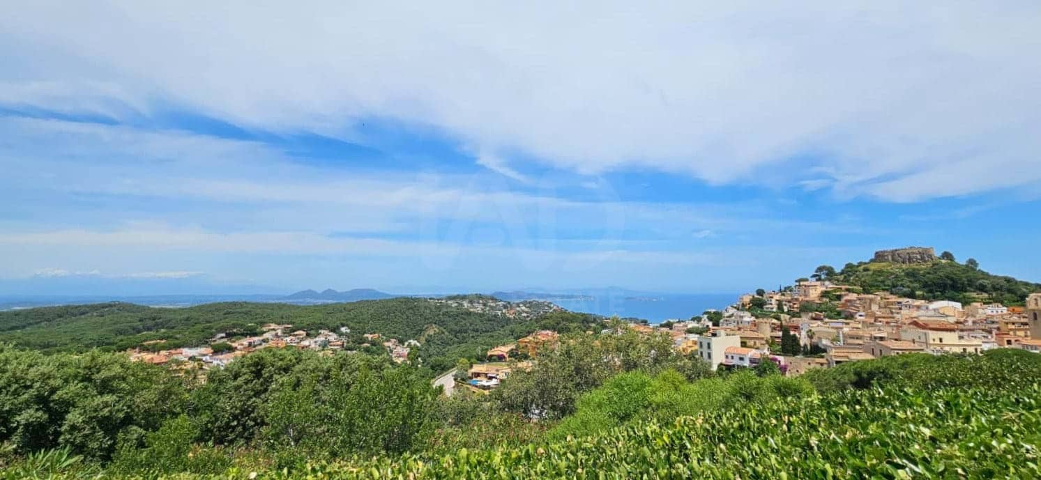 Building Plot for sale in Girona city - € 180,000 (Ref: 9988923)