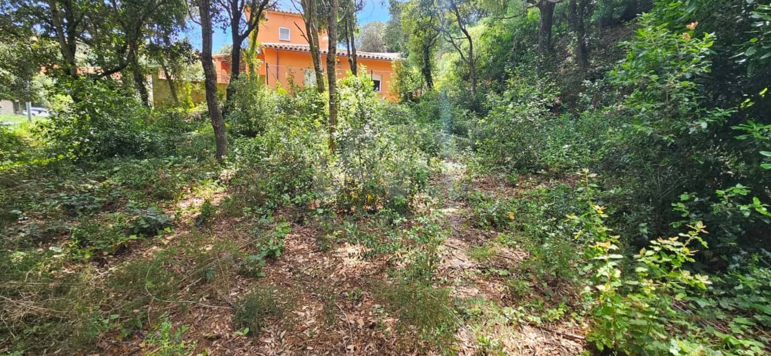 Building Plot for sale in Girona city - € 180,000 (Ref: 9988923)