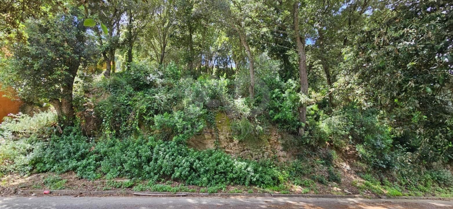 Building Plot for sale in Girona city - € 180,000 (Ref: 9988923)
