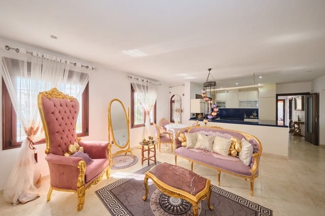 4 quarto Casa em Banda para venda em Granada cidade com piscina garagem - 990 000 € (Ref: 9988925)