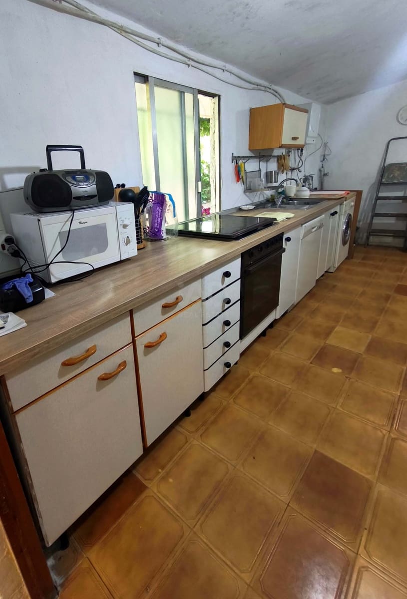 Mark till salu i Leon stad - 110 000 € (Ref: 9988926)