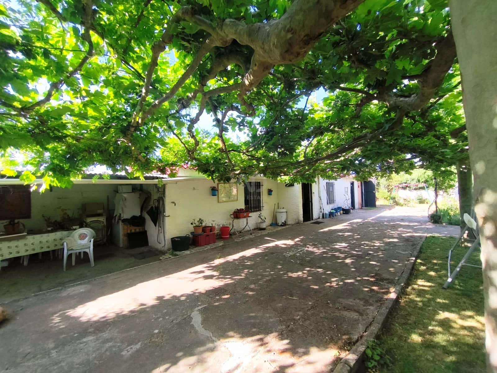 Mark till salu i Leon stad - 110 000 € (Ref: 9988926)