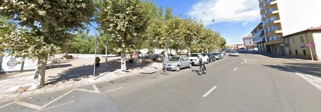 Building Plot for sale in León city - € 119,000 (Ref: 9988929)