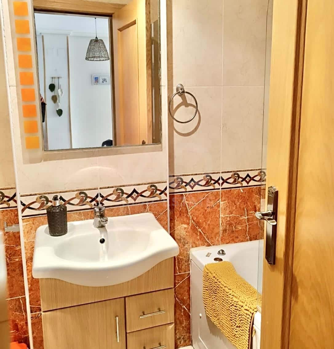 Ático de 2 habitaciones en Oropesa  en venta con piscina garaje - 130.000 € (Ref: 9988930)