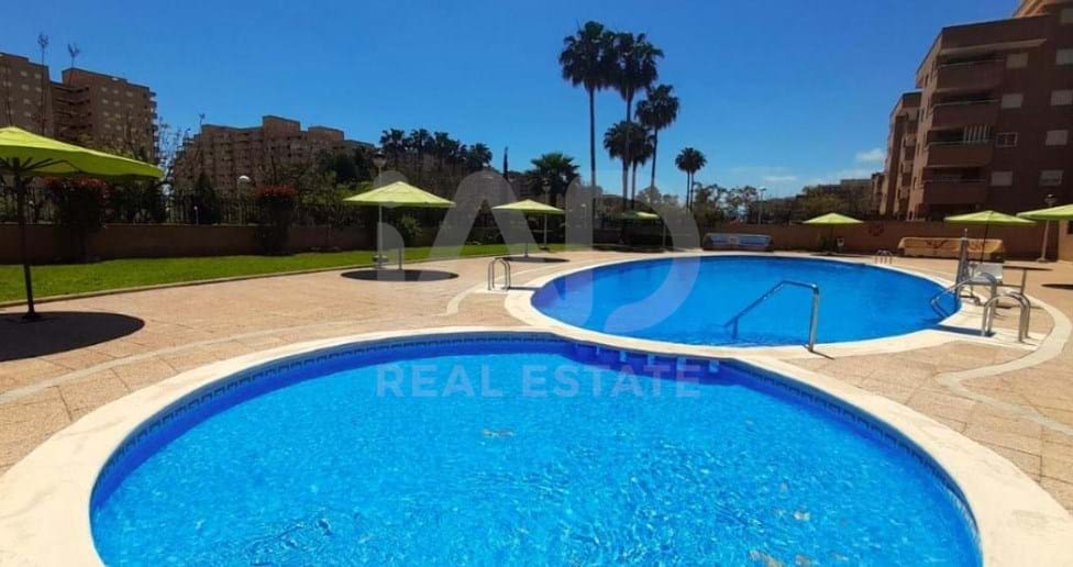 Ático de 2 habitaciones en Oropesa  en venta con piscina garaje - 130.000 € (Ref: 9988930)