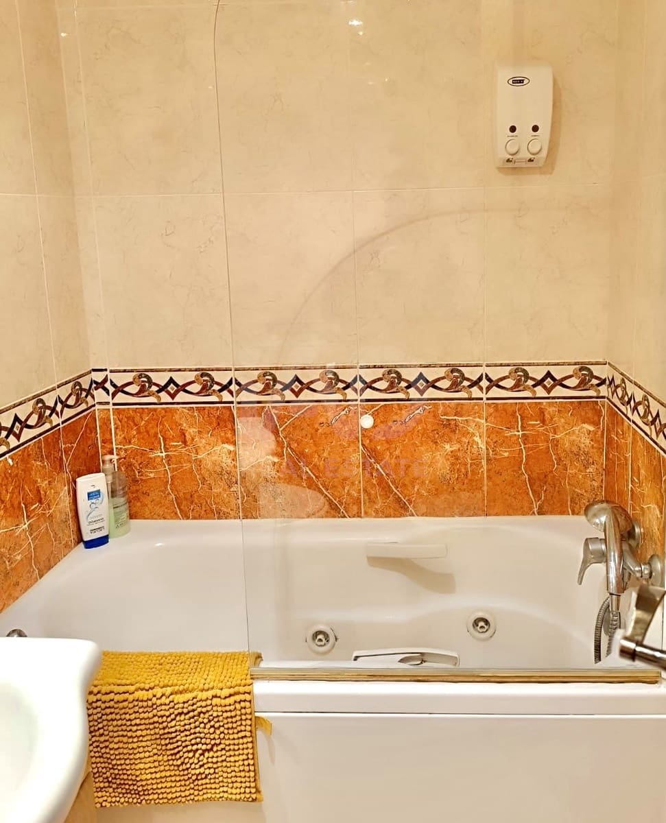 Ático de 2 habitaciones en Oropesa  en venta con piscina garaje - 130.000 € (Ref: 9988930)