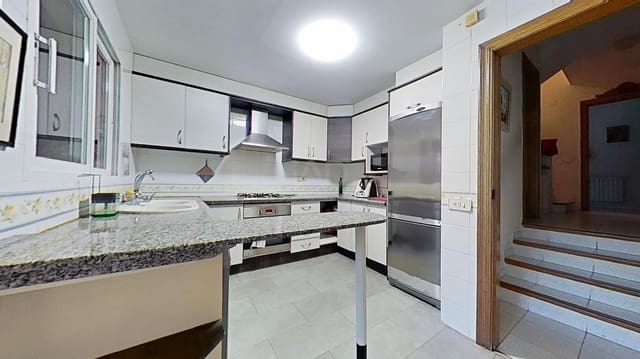 4 Zimmer Reihenhaus zu verkaufen in El Grau de Castelló, Castelló de la Plana mit Pool Garage - 439.990 € (Ref: 9988932)